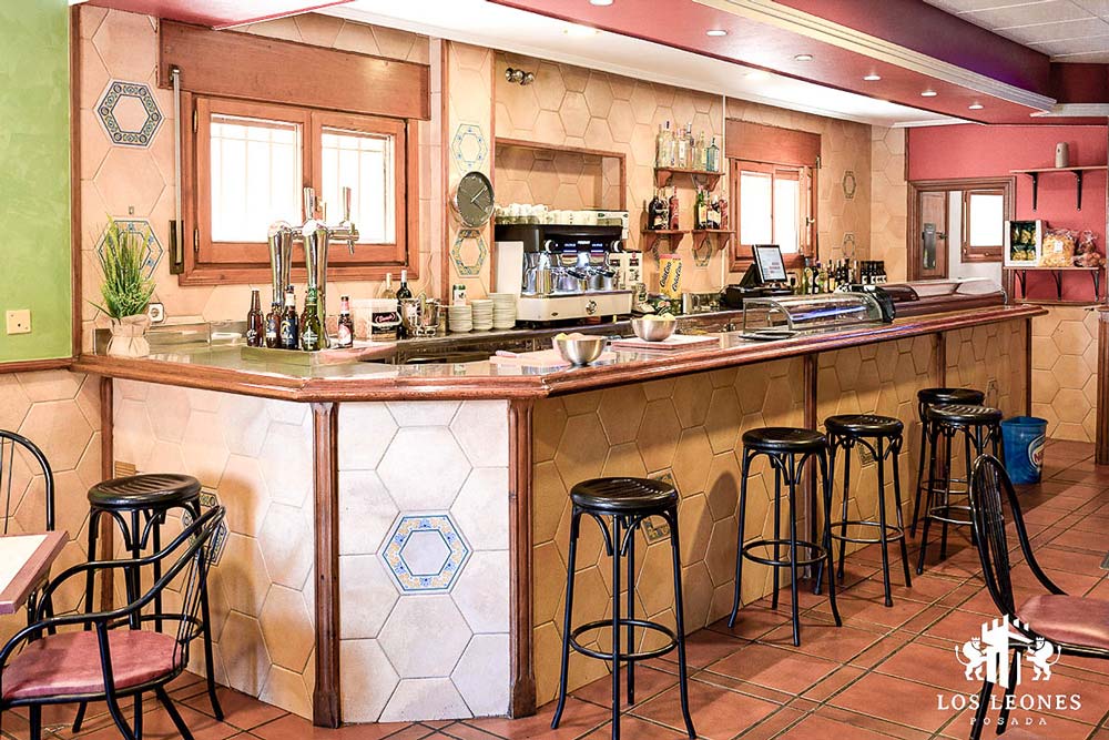 Bar en Berlanga de Duero Posada los Leones Barra